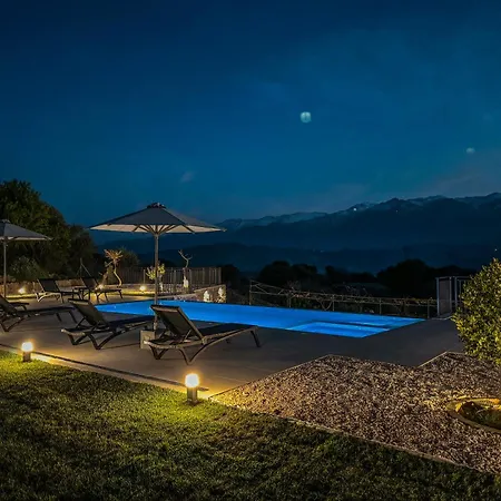 Vilă Recluso-3 Bd Luxury Country Villa, Huge Heated Pool With Hydromassage, Individual Bbq & Large Yard, Mountain View *