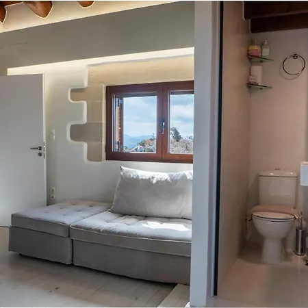 Recluso-3 Bd Luxury Country Villa, Huge Heated Pool With Hydromassage, Individual Bbq & Large Yard, Mountain View Maláxa