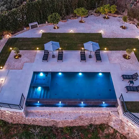 Recluso-3 Bd Luxury Country Villa, Huge Heated Pool With Hydromassage, Individual Bbq & Large Yard, Mountain View * Maláxa
