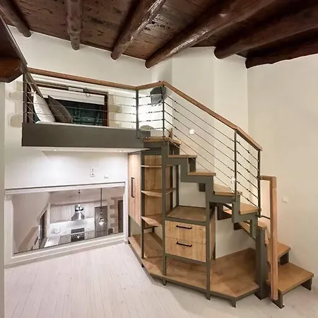 Villa Recluso: Luxurious Mountain Retreat With Heated Pool