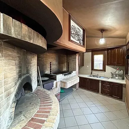 Βίλα Recluso-3 Bd Luxury Country Villa, Huge Heated Pool With Hydromassage, Individual Bbq & Large Yard, Mountain View Μαλάξα
